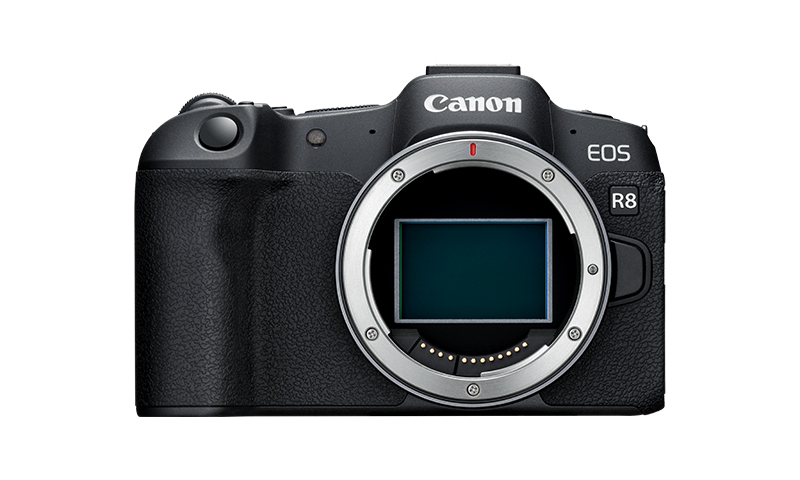 EOS R8