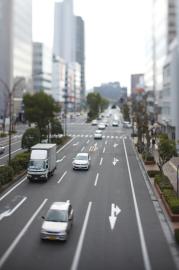 車道をティルト機構を使用して撮影した例