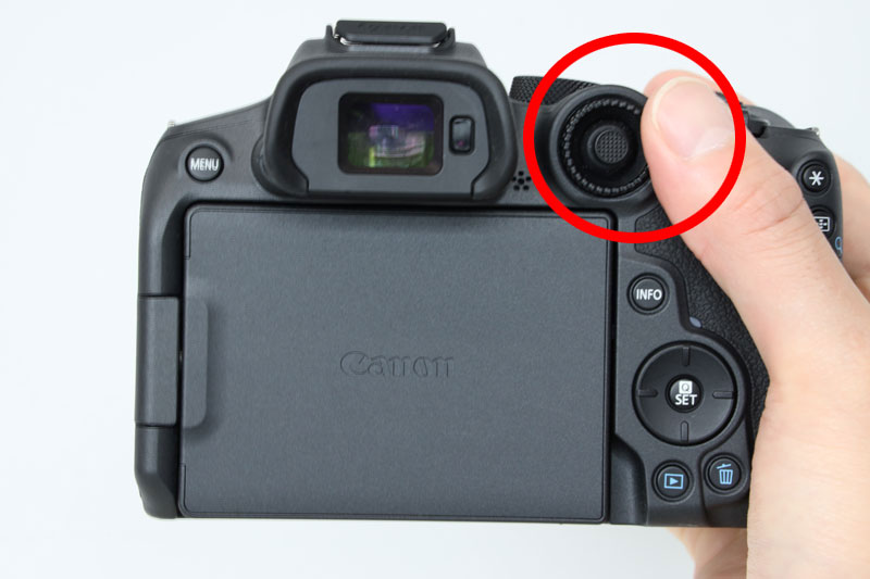 EOS R7 サブ電子ダイアル