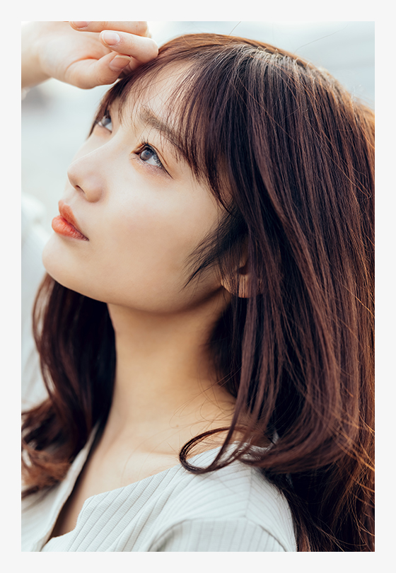 瞬時に反応するEOS R5の「瞳AF」で、美しさに迫る。