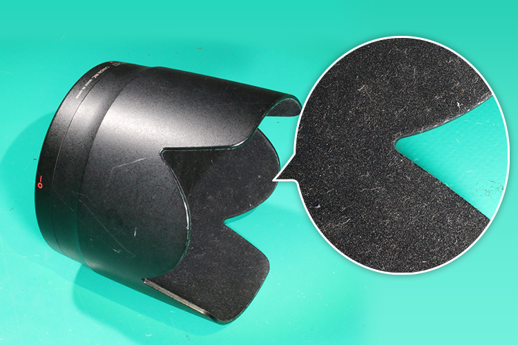 ブラッシングしても取りにくい! レンズフードのホコリやゴミ