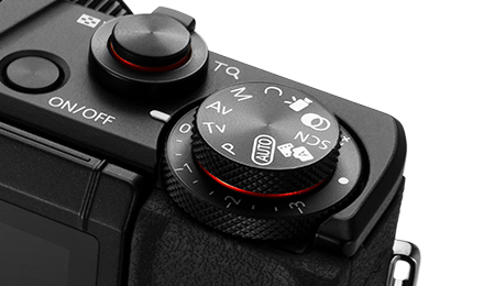 写真:露出補正ダイヤル