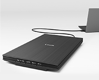 USBケーブルでパソコンと接続